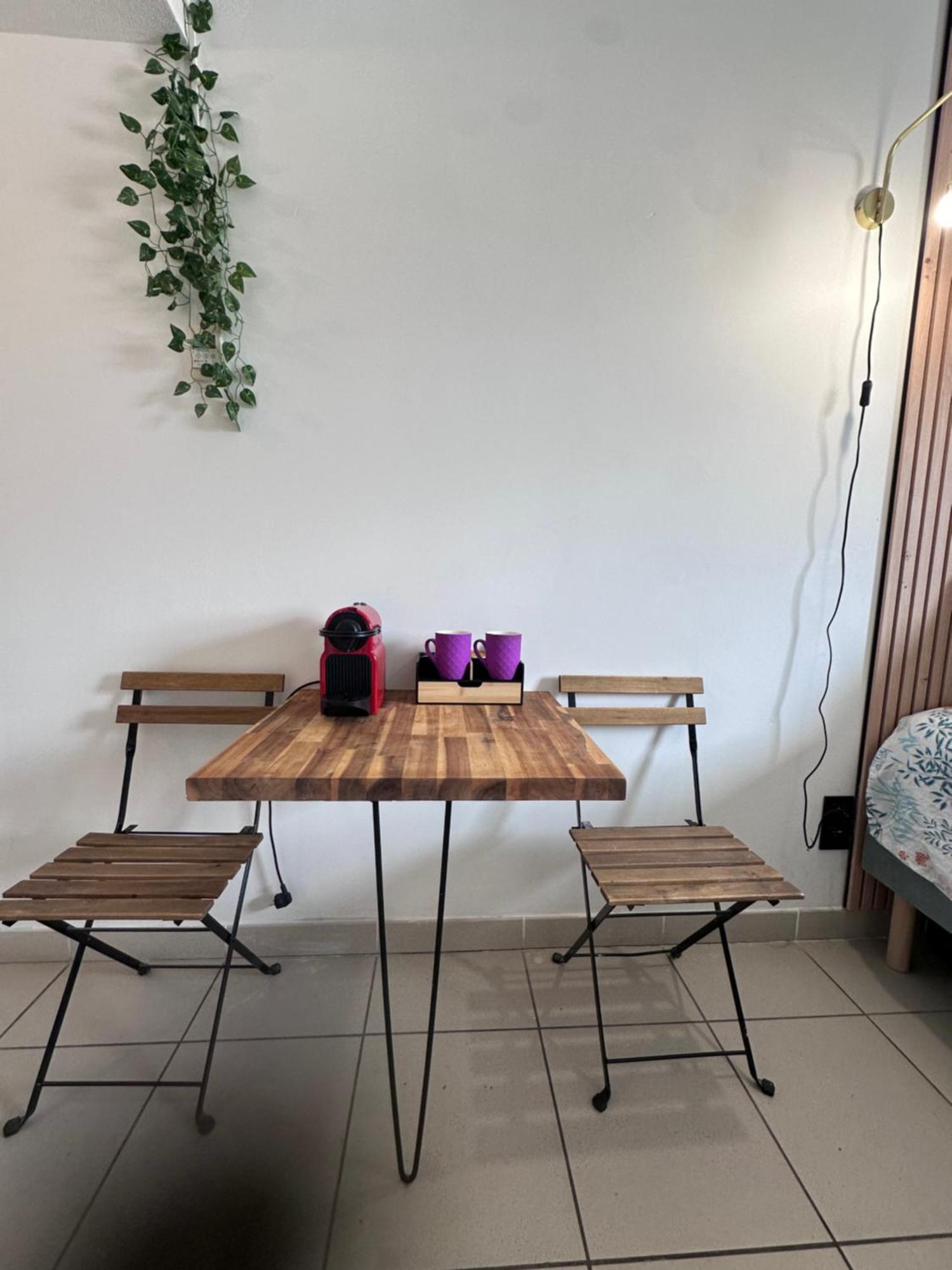 אקס-אן-פרובאנס Charmant Studio Le Clos D'Aix Parking Prive Gratuit Et Piscine מראה חיצוני תמונה